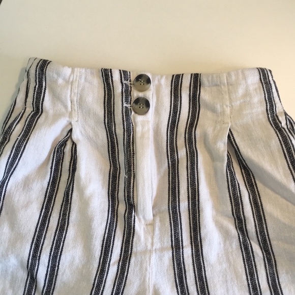 Striped navy blue and white shorts - Picture 7 of 7